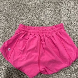 Lululemon hotty hot 2 inch low rise shorts